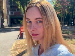 Půvabná studentka si nechala zaplatit za milování